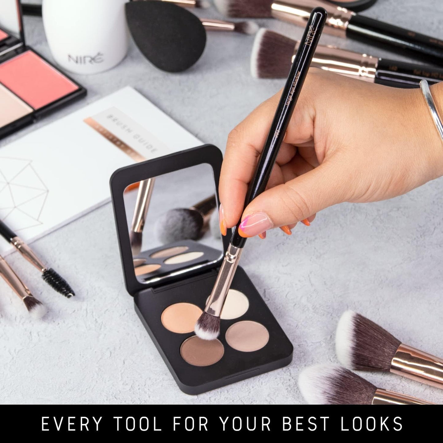 Beauty Set Pennelli Make up Professionali 15 Pezzi: Pennelli Trucco Vegani, Blender, Porta Pennelli, Pulitore Pennelli Trucco, Guida E Box Regalo